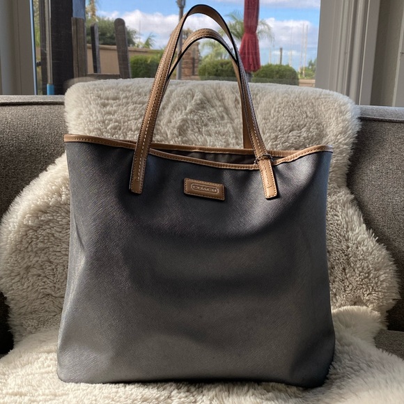 Coach Tote Bag - Picture 1 of 7